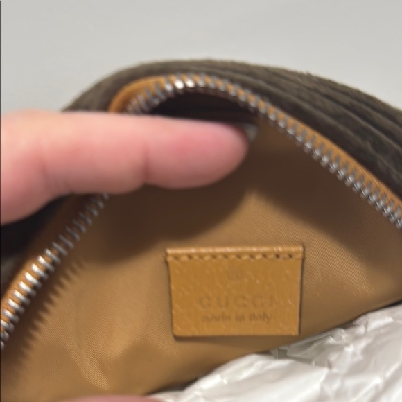 Gucci Brown and Yellow Bag with Playful Design - Picture 3 of 5